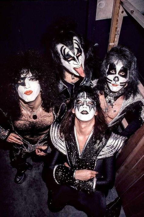 Kiss Group, Banda Kiss, Vinnie Vincent, Kiss Images, Kiss Members, Peter Criss, Kiss Army, Kiss Pictures, Vintage Kiss