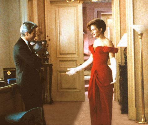 Julia Roberts’s Red Dress in <i>Pretty Woman</i> Pretty Woman Red Dress, Julia Roberts Movies, Most Iconic Dresses, Jean Seberg, Joe Black, Anjelica Huston, A Night At The Opera, Famous Dress, Faye Dunaway