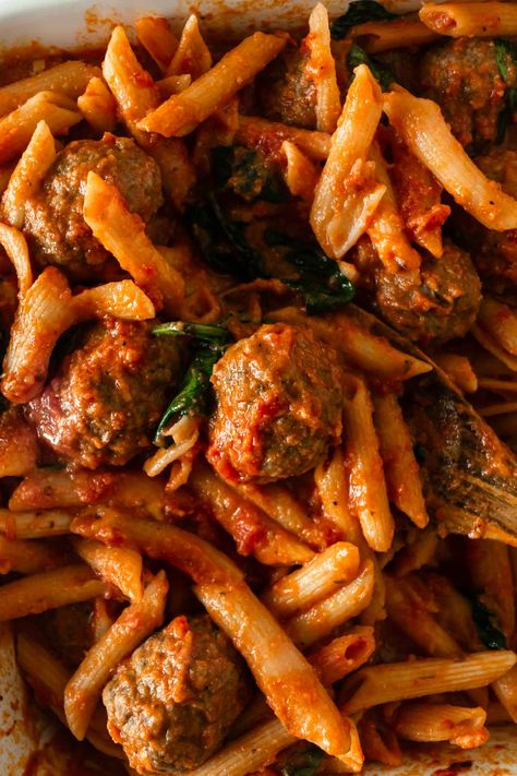 Your search for an easy weeknight dinner ends with this no-boil baked penne pasta with meatballs. There's no need to cook the pasta first– just combine the ingredients in a baking dish, give it a stir, and let the oven do the rest. In 40 minutes, you’ll have a creamy, flavorful pasta dish that the whole family will love! #noboilpasta #bakedpennepasta #pastabake Penne And Meatballs, Pasta With Meatballs, Pasta Meatballs, Baked Penne Pasta, Baked Penne, Meatball Pasta, Frozen Meatballs, Pasta Dinners, Easy Weeknight Dinner