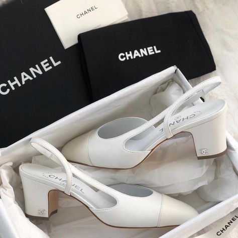 C H A N E L on Instagram: “White 🥰 @thatshoppinghigh #iiheartchanel #chanel” Chanel Pumps, Chanel Heels, Black And White Heels, Shoes Heels Classy, Classy Shoes, Instagram White, Black And White Shoes, Heels Classy, Fancy Shoes