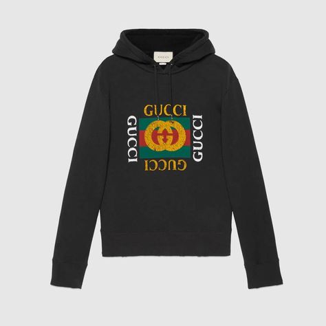 Shop the Oversize sweatshirt with Gucci logo by Gucci. Alessandro Michele updates the Gucci vintage logo in an unexpected way, inspired by vintage prints from the eighties. Presented on the front of an oversize felted cotton jersey sweatshirt, treated for a distressed effect. Gucci Fashion Show, Gucci Hoodie, Gucci Sweatshirt, Gucci Sweater, Designer Sweatshirts, Gucci Logo, Logo Vintage, Gucci Fashion, Hoodie Outfit