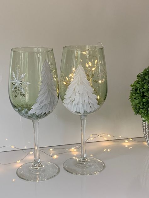 Painted Wine Glass White Christmas Trees Snowflakes Mother of - Etsy Canada Winter Painted Wine Glasses, Diy Christmas Glasses, Glass Painting Christmas Ideas, Wine Glass Painting Ideas Easy Christmas, Glass Cup Painting Ideas Christmas, Painting Wine Glasses Christmas, Diy Wine Glass Painting Ideas, Christmas Painted Glasses, Wine Glass Painting Ideas Christmas