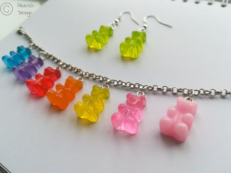 Haribo Bracelet & Earrings By Alberich Design Alt Jewelry, Gummy Bear Necklace, Candy Necklace, Sweet Accessories, Candy Necklaces, Loving Gifts, Bear Necklace, Rainbow Bracelet, Colorful Accessories