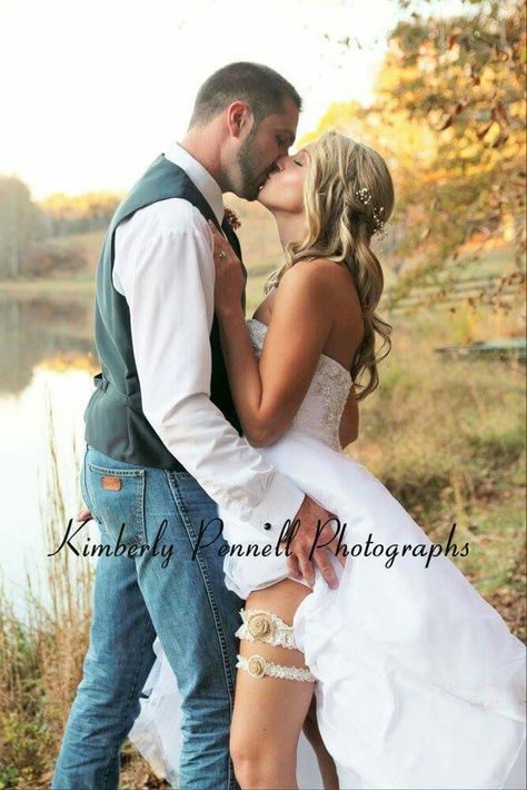 my southern wedding burlap and lace garter wrangler jeans waterfall braid with babies breath #countrywedding #whitedress #sexyweddingpicture #southerngirl Hairstyles Country, Country Wedding Hairstyles, Budget Wedding Ideas, Country Wedding Photos, Bride Garter, Renewal Wedding, Wedding Hairstyles Medium Length, Budget Ideas, Wedding Picture Poses