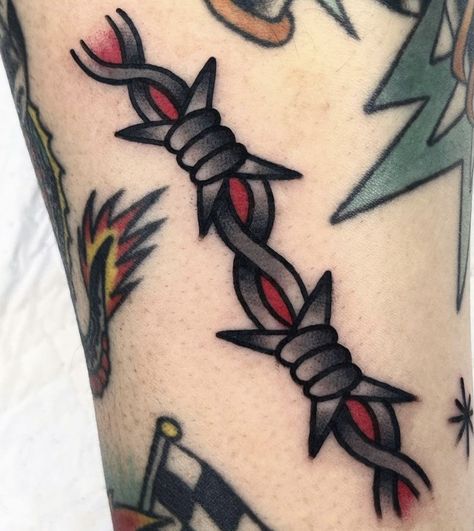 Traditional Tattoo Filler Ideas, Traditional Tattoo Arrow, Tato Geisha, Tattoo Filler Ideas, Traditional Tattoo Filler, Small Traditional Tattoo, Traditional Tattoo Drawings, Traditional Hand Tattoo, Tato Tradisional