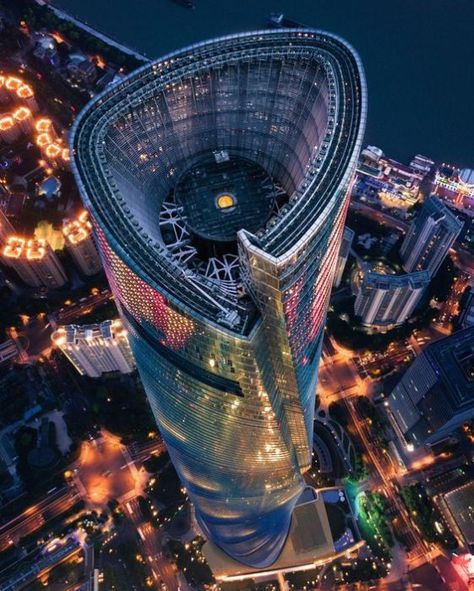 Shanghai Tower Facts and Information - The Tower Info Shanghai World Financial Center, Shanghai Skyline, Shanghai Tower, Shanghai City, Modern Small House Design, Skyscraper Architecture, Changsha, Art Deco Buildings, Amazing Buildings