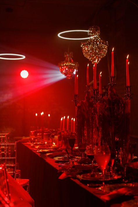 Vampire Ball Aesthetic, Vampire Dinner, Vampire Theme Party, Vampire Rave, Vampire Birthday, Vampire Halloween Party, Supernatural Party, Red Party Decorations, Goth Party