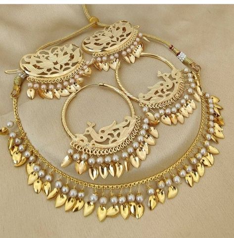 Gold Punjabi Jewellery, Gold Wedding Jewellery, Punjabi Jewellery, Dreamy Jewelry, Hyderabadi Jewelry, Punjabi Jewelry, Tikka Jewelry, Sinchan Cartoon, Bridal Jewelry Sets Brides