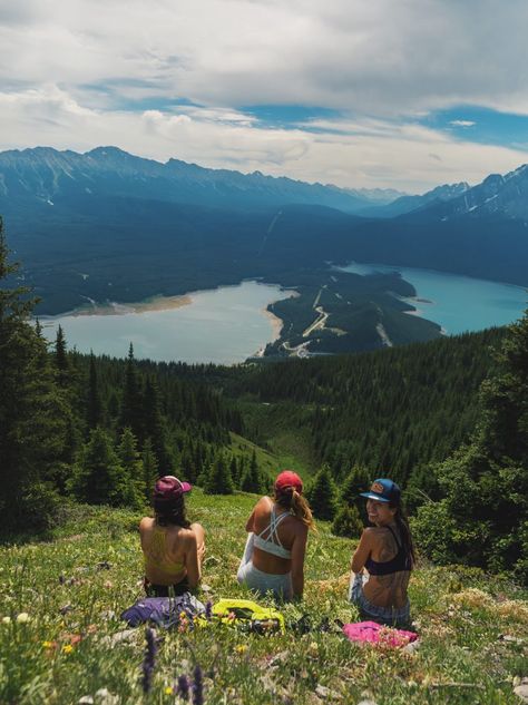 14 Breathtaking Hikes in Kananaskis You Can’t Afford to Miss! https://www.elitejetsetter.com/best-hikes-in-kananaskis/ Hiking Pictures, Hiking Aesthetic, After Life, Summer Bucket Lists, Banff National Park, Summer Bucket, Best Hikes, Summer Dream, Travel Aesthetic