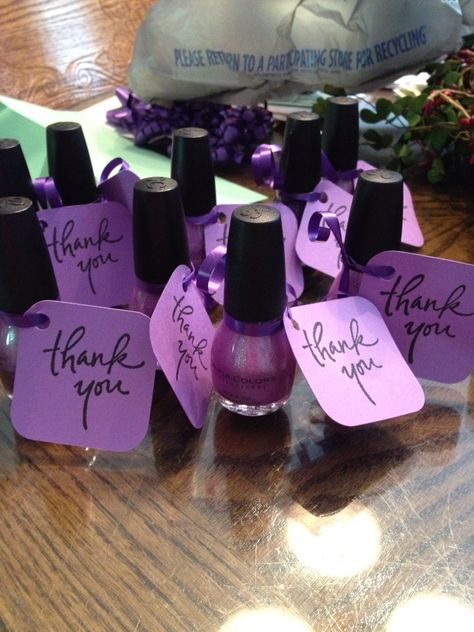 Bridesmaid gift. In the color you want them to wear for the wedding. Selena Party Favors, Bachelorette Party Ideas Purple, Purple Bachelorette Party Decorations, Bridal Shower Purple Theme, Purple Bridal Nails, Purple Bridal Shower Ideas, Purple Birthday Party Ideas, Purple Bachelorette, Purple Bachelorette Party