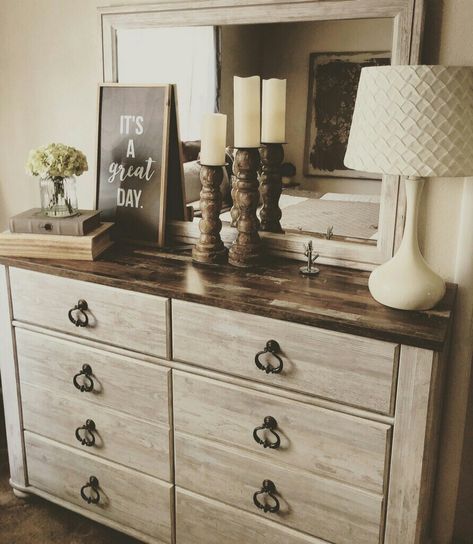 Rustic Bedroom Dresser Decor, Top Of Dresser Decor Bedroom Ideas, Decorate Dresser Top Bedroom, Top Of Dresser Decor Bedroom, White Rustic Dresser, Farmhouse Bedroom Dresser Decor, Decorate Dresser Top, Top Of Dresser Decor, Decor Dresser Top