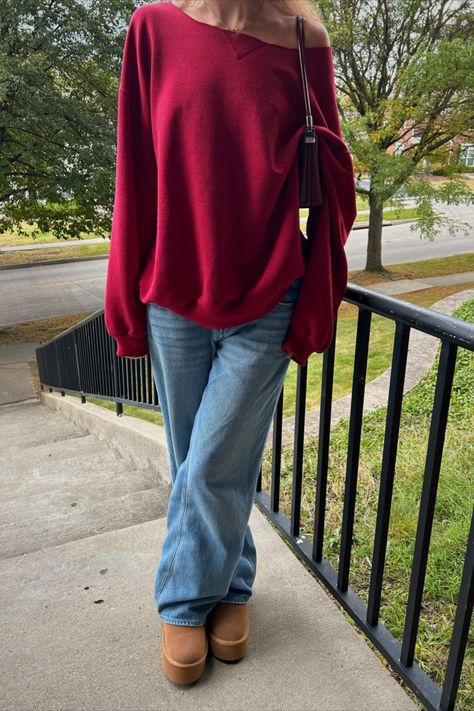 Fall Aesthetic School Outfits, Vintage Fall Outfit Ideas, Casual Fall School Outfits, Fall Outfits Not Basic, Fall Outfit Inspo Y2k, Aesthetic Fits Women, Red Crew Neck Outfit, All Red Outfit Casual, Fits Ideas For School