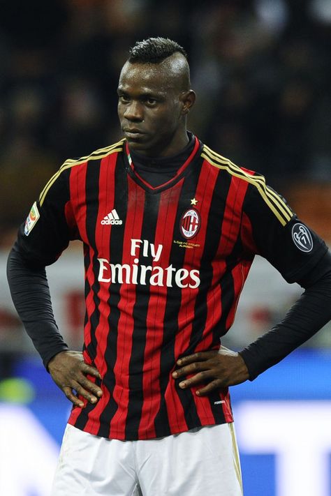 Balloteli Mario, Ac Milan Kit, Milan Wallpaper, Mario Balotelli, Milan Football, Cristiano Ronaldo Wallpapers, Football Legends, Ronaldo Wallpapers, The Rock Dwayne Johnson