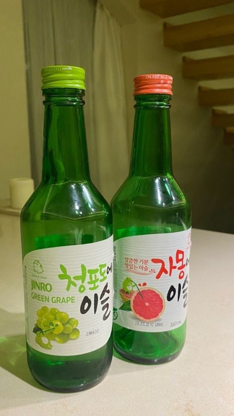 Korean Juice, Soju Drinks, Jinro Soju, Korean Soju, Korean Drinks, Liqueur Drinks, Pretty Alcoholic Drinks, Korean Snacks, K Food