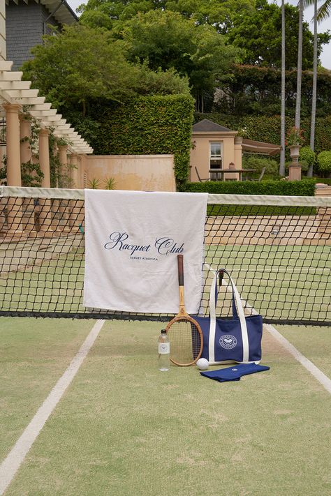 Rich Sporty Aesthetic, Sporty & Rich, Tennis Club Aesthetic, Old Money Tennis, Sporty And Rich Aesthetic, Country Club Aesthetic, Tennis Girl, Tennis Aesthetic, Racquet Club