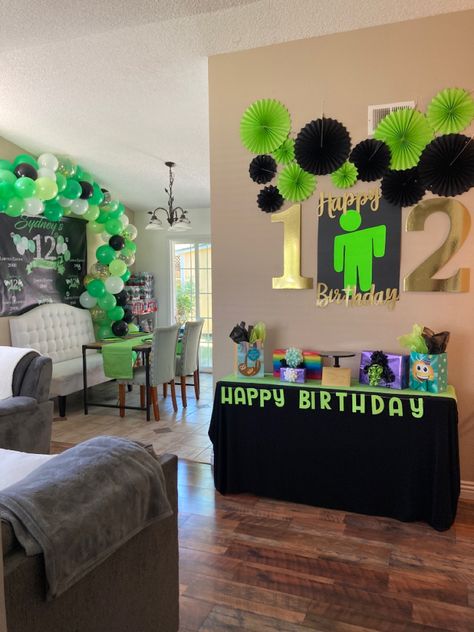 Billie Eilish Party Theme, Billie Eilish Themed Birthday Party, Billie Eilish Birthday Party Ideas, Billie Eilish Birthday, Birth Cakes, Billie Eilish Merch, Dream Birthday, Birthday Cakes For Teens, Billie Eillish