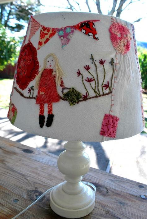 Fun idea to upcycle a lampshade with scraps and embroidery – Recycled Crafts Upcycle Lampshade, Blog Palette, Diy Lamp Shade, Diy Lamp, Recycled Crafts, Fabric Art, Fabric Scraps, Lampshades, Textile Art