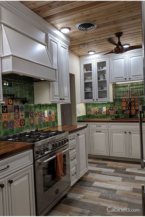 Talavera Tile Kitchen, Mexican Tile Backsplash, Mexican Tile Kitchen, Mexican Style Kitchens, Spanish Style Kitchen, Tile Kitchen Backsplash, Mexican Kitchen Decor, Mexican Home Decor, Kitchen Backsplash Designs