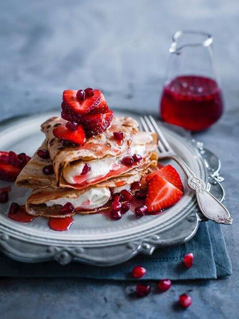 Good Eat, Think Food, Trifle, Beautiful Food, I Love Food, Food Photo, Pomegranate, Food Inspiration, Love Food