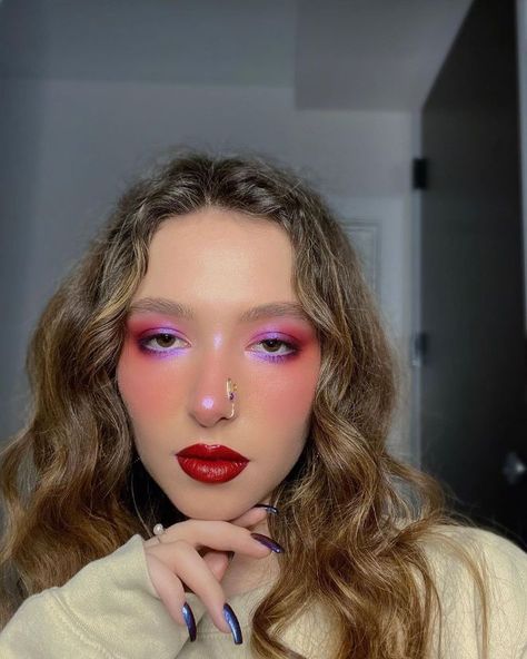 Sparkly Red Eye Makeup, Good Apple Foundation, Apple Foundation, Bday Makeup, Dark Aura, Happy Dragon, Purple Makeup Looks, Dragon Day, Fall Eye Makeup