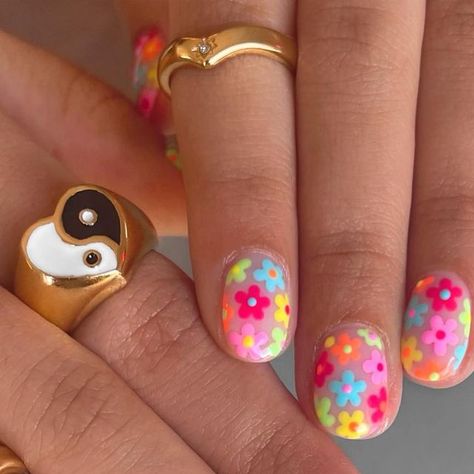 peachi nails on Instagram: "flower power 🌼🌈✌🏼 - - - - - #nails #nailart #peachinails #floral #flowers #colour #colorful #jewellery #rings #nailsinspo #beauty #naildesign" Multi Color Flower Nails, Fun Colourful Nails, Colourful Flower Nails, Fun Flower Nails, Smiley Face Flower Nails, Retro Flower Nails, 60s Nail Art, Rainbow Flower Nails, Neon Flower Nails