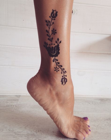 Hungarian Tattoos For Women, Traditional Hungarian Tattoo, Hungarian Embroidery Tattoo, Hungarian Folk Art Tattoo, Hungarian Tattoo Ideas, Tattoo China, Hungarian Tattoo, Czech Tattoo, Slavic Tattoo