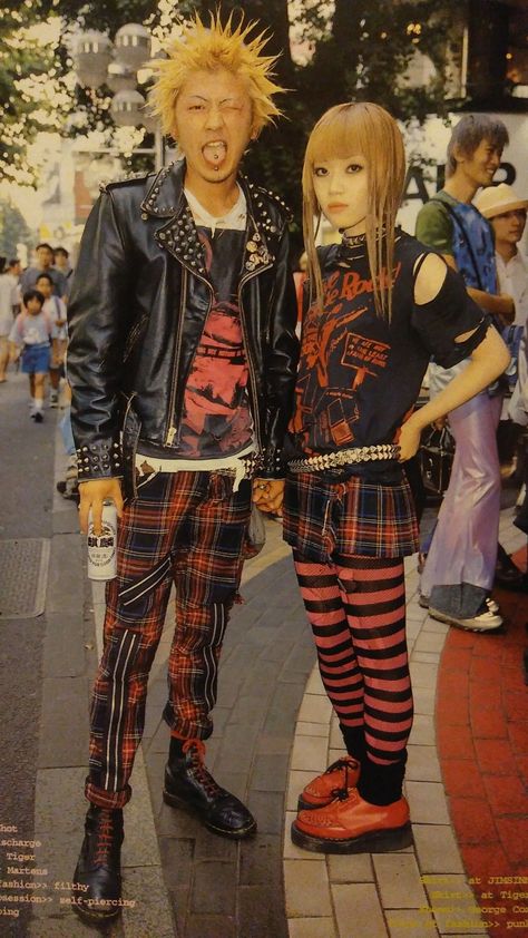 +50 best 90s japanese street fashion Japanese Rock Fashion, Japanese Street Fashion Grunge, Punk Fashion 90s, 90s Japanese Street Fashion, Summer Outfits Japan, Japanese Punk Fashion, 2000s Punk Fashion, 90s Punk Fashion, Punk Fashion Male