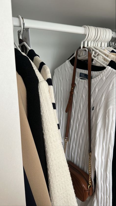 Elevate Wardrobe, Spring College Outfits, Capsule Wardrobe Aesthetic, New Wardrobe Aesthetic, Business Woman Outfits, Outfits Spring Aesthetic, College Outfits Spring, Elegant Summer Outfits, Wardrobe Aesthetic