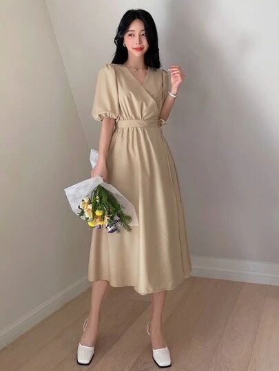 Satin Frocks For Women, Sunday Dress Outfit Church, Cream Dress Outfit, Korean Dress Casual, Seoul Wedding, Sunday Dress Outfit, Sunday Best Outfit, Simple Frock, Sunday Dresses