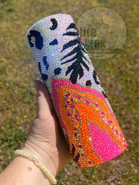 24oz hand rhinestoned tumbler  *please note all tumblers are handmade and may have very slight inconsistencies Scatter Method Rhinestone Tumbler, Tumblers Gem, Afro Bling Tumbler, Rhinestone Tumbler Ideas, Bedazzled Stuff, Diy Rhinestone Crafts, Bling Cups, Rhinestone Ideas, Rhinestone Tumblers