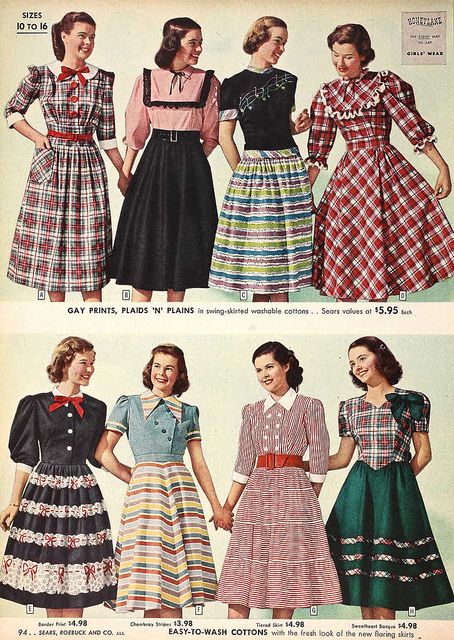 Eight charmingly lovely, youthful dress styles from 1948....you can see the full skirts of the fifties coming on... Lana Lobell, Forties Fashion, Decades Fashion, Fashion 1940s, 20th Century Fashion, Look Retro, 40s Fashion, 1940s Fashion, Moda Vintage