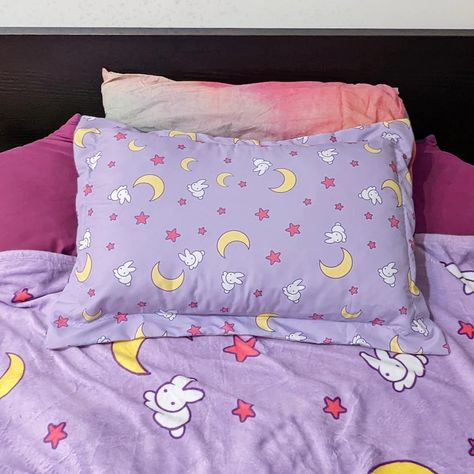 Sailor Moon Bed Sheets, Sailor Moon Bedroom, Sailor Moon Blanket, Pastel Goth Decor, Rooms Inspiration, Power Aesthetic, Kawaii Room Ideas, Sailor Moon Inspired, Pillows Throw