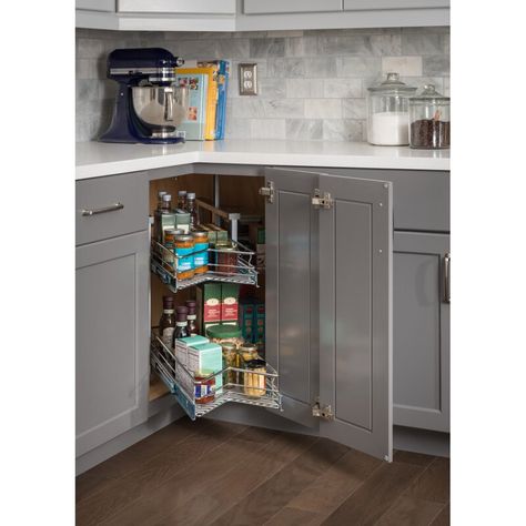 If you are stuck and planning to upgrade and remodel, here are 20 kitchen corner cabinet ideas to make use of that wasted corner space. Corner Organizer, Kitchen Cabinet Style, Lazy Susan Organization, Gallery Kitchen, Corner Storage Cabinet, Corner Kitchen Cabinet, Rev A Shelf, Hardware Resources, Getting Rid Of Clutter