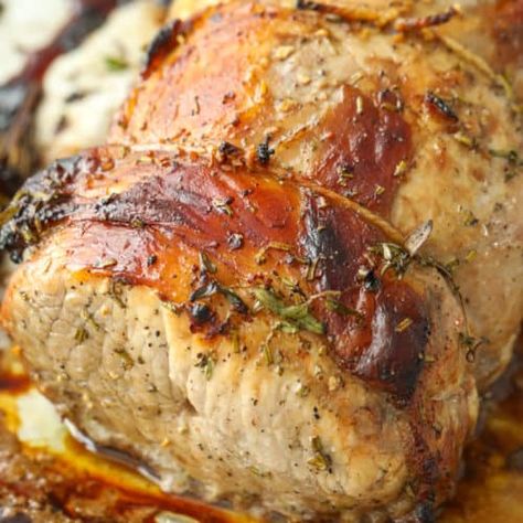 Balsamic Pork Loin {Oven Baked} - Spend With Pennies Balsamic Pork Loin, Best Pork Loin Recipe, Sirloin Roast Recipes, Pork Loin Oven, Baked Pork Loin, Teriyaki Pork Tenderloin, Loin Recipes, Roasted Pork Loin, Pork Carnitas Recipe