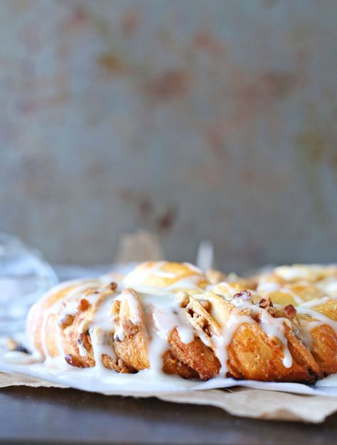 Pecan Braid Recipe | Brown Sugar Food Blog Pecan Ring Recipe, Pecan Braid Recipe, Pecan Danish Recipe, Pecan Braid, Danish Dough Recipe, Pecan Coffee Cake, Danish Dough, Pecan Rolls, Braided Bread