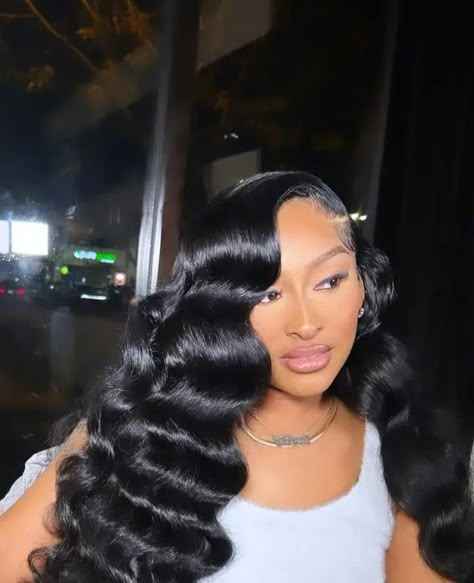 Pagent Hairstyles For Black Women, Hollywood Curls Wig, Side Part Waves Long Hair, Side Part Wig Hairstyles For Black Women, Old Hollywood Curls Black Women, Hollywood Curls Side Part, Hollywood Curls Black Women, Side Part With Wand Curls, Hollywood Waves Black Women