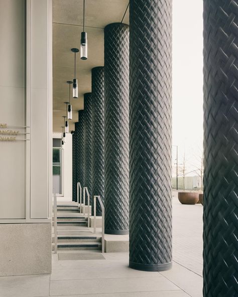 One Pancras Square by David Chipperfield Architects. Photo by Simon Menges. Browse David Chipperfield's work on divisare.com #divisare… Column Cladding Exterior, Column Design Ideas, Column Decoration Ideas, House Pillars, Column Cladding, Column Ideas, Modern Column, Columns Decor, Column Decoration