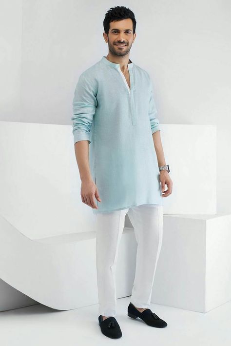 Short Kurta For Men, Mens Traditional Wear, Sania Maskatiya, Chelsea Boots Men Outfit, Boots Men Outfit, Bird Fashion, Gents Kurta Design, Gents Kurta, Short Sleeve Linen Shirt