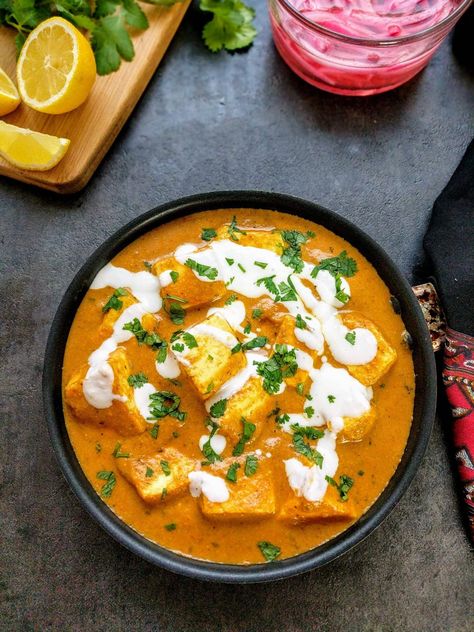 Paneer Butter Masala is made by cooking soft pieces of Paneer in a rich, creamy and aromatic gravy made of butter, onions & tomatoes. Homemade Paneer, Butter Paneer, Butter Masala Recipe, Paneer Butter Masala, Paneer Makhani, Butter Masala, Restaurant Style Recipes, Paneer Recipes, Masala Recipe