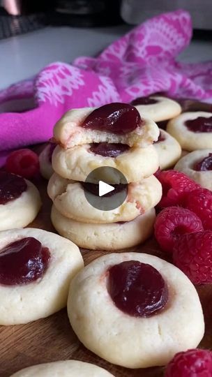 9.3K views · 219 reactions | 5 Ingredient Cheesecake Cookies💘 (full recipe is on: HungryHappens.Net) Happy Valentines Day guys!! 🥰❤️💘 #recipe #food #cooking #chef #viral #fyp | Dean Jordan | Dean Jordan · Original audio 5 Ingredient Cheesecake, Christmas Dessert Menu, Christmas Biscuits Recipe, Stella Drivas, Cookie Swap Recipes, Raspberry Cheesecake Cookies, Galletas Keto, Cheesecake Cookie, Hungry Happens