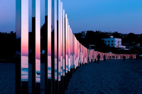 A Quarter Mile of Reflective Poles Mirror the Changing Tides | Colossal Mirror Ceiling, Mirror Installation, Tattoo Lettering Fonts, Landscape Edging, Colossal Art, Interactive Installation, Lantern Design, Art Installation, Sculpture Installation