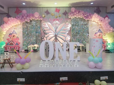 1st Birthday Stage Decorations Girl, Butterfly Themed Birthday Party, Small Wedding Decor, Month Ideas, Baby Birthday Party Theme, Home Flower Decor, 1st Birthday Girl Decorations, Baby Birthday Decorations