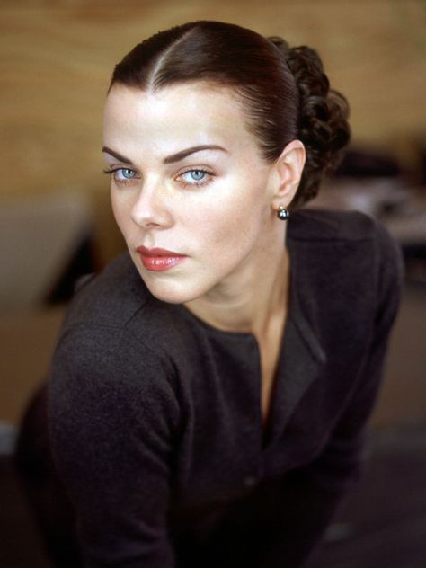 Debi Mazar Debi Mazar, Punk Glam, Shows And Movies, Fashion Tv, Hollywood Celebrities, Inspirational People, Famous Celebrities, Look Alike, Celebrities Female