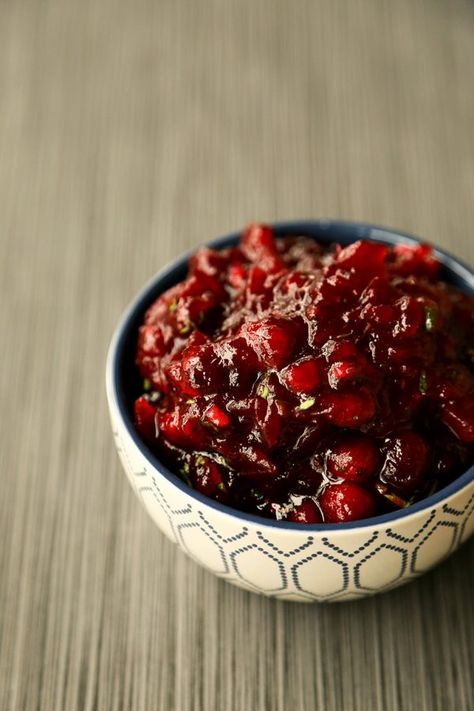 Sweet and Spicy Cranberry Sauce Spicy Cranberry Sauce, Fresh Cranberry Sauce, Best Cranberry Sauce, Pomegranate Sauce, Jellied Cranberry Sauce, Canned Cranberry Sauce, Cranberry Relish, Cranberry Sauce Recipe, Cranberry Sauce Homemade