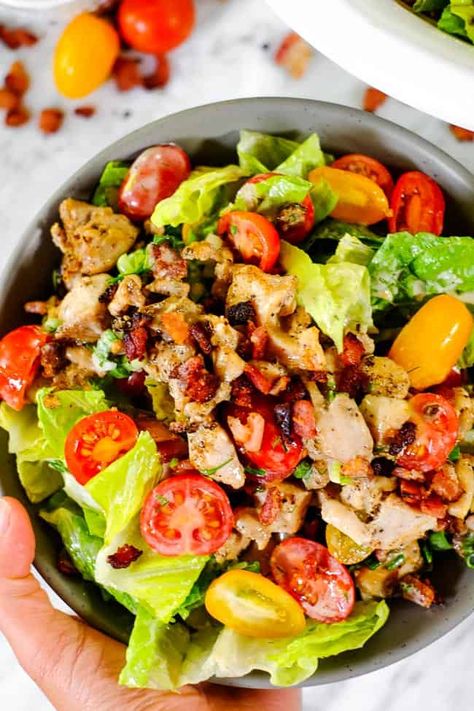 BLT Salad (Paleo Whole30) Healthy Blt Salad, Whole 30 Salad, Paleo Taco Salad, Healthy Blt, Whole30 Salad, Homemade Salads Recipes, Chopped Salad Recipe, Paleo Salad, Grilled Steak Salad