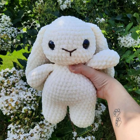 Still obsessed with this chonky bunny 🐰 Pattern by me (not released) #crochet #crochetbunny #bunny #amigurumi #amigurumiplush #crochetersofinstagram #crochetpattern Crochet Floppy Ear Bunny Free Pattern, Floppy Bunny Crochet Pattern, Bunnies Crochet, Floppy Bunny, Bunny Amigurumi, Bunny Crochet, Bunny Pattern, Crochet Business, Crochet Bunny