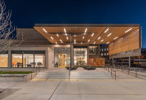 Roxbury Branch Library, Boston Public Library | Sladen Feinstein Library Exterior Architecture, Library Entrance, Public Library Exterior, Public Library Design Concept, Modern Public Library, Small Public Library, Public Library Architecture, Healthcare Architecture, Student Center