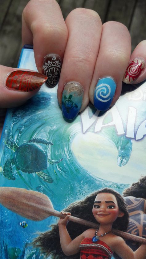 i loved moana when it came out and as soon as i saw the moyou tourist plate nr 17 i knew i wanted to use it to create a design around that movie Moana Nail Designs, Moana Nails Acrylic, Moana Nails Disney, Moana Inspired Nails, Moana Nail Art, Moana Nails, Little Mermaid Nail Art, Moana Makeup, Uñas Color Coral