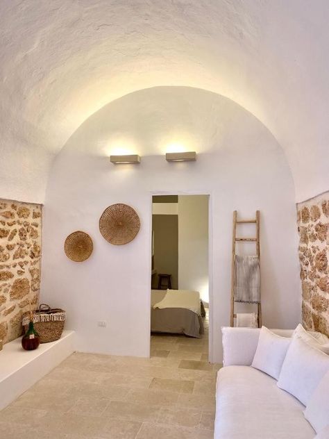 Old Stone Houses Italy, Mediterranean Studio Apartment, Stone Ceiling, Towns In Italy, Rock Room, Mediterranean Living Room, Unique Stays, Mediterranean Interior Design, Mediterranean Interior