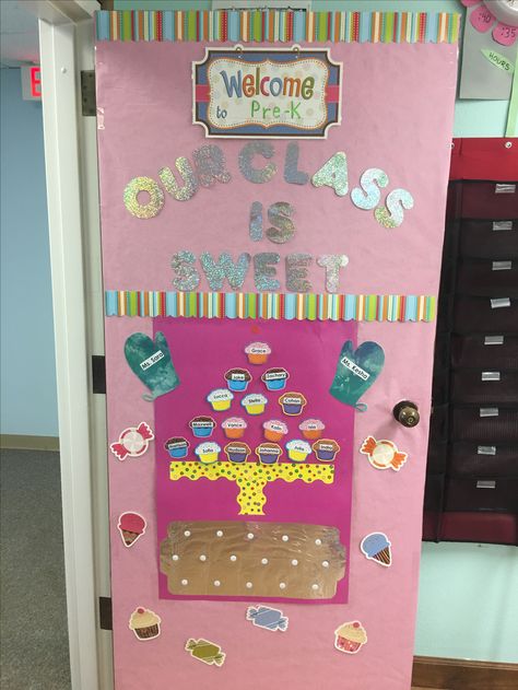 Classroom door. "Sweets" theme for back to school. Cupcakes check in board. Cupcakes start out in the pan at the bottom and as the preschool children come in the move their cupcakes to the cake tires to "check in" for the day. Cupcake Classroom Theme, Back To School Cupcakes, Candy Theme Classroom, Teachers Birthday, School Cupcakes, Early Childhood Activities, Teacher Birthday, Candy Theme, Daycare Activities